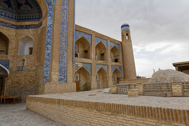 Madrasa et caravansérail Allakouli Khan-002